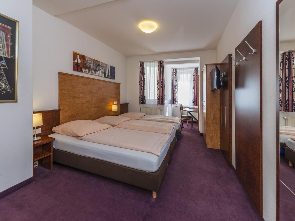Breslauer Hof Am Dom Hotel Koln Bagian luar foto