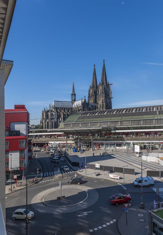 Breslauer Hof Am Dom Hotel Koln Bagian luar foto
