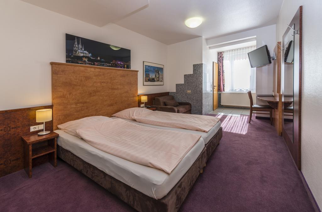 Breslauer Hof Am Dom Hotel Koln Ruang foto